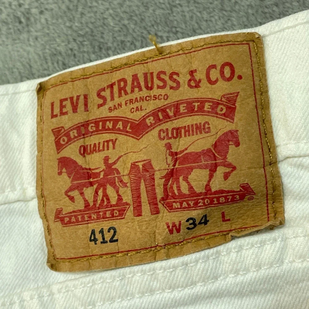 Levis new tag